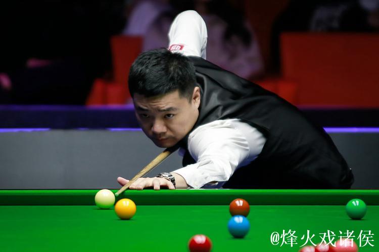 丁俊晖6-4战胜海菲尔德 中国五虎齐聚斯诺克国锦赛16强 丁俊晖6-4战胜海菲尔德 中国五虎齐聚斯诺克国锦赛16强