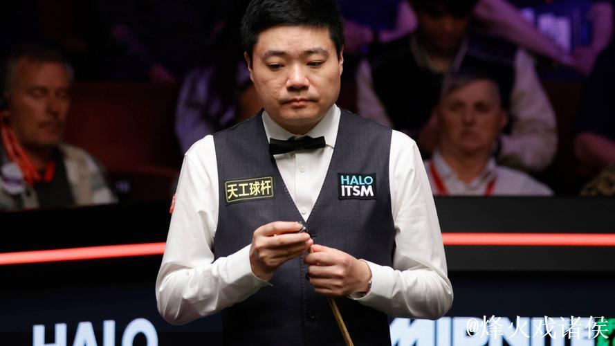 丁俊晖6-4战胜海菲尔德 中国五虎齐聚斯诺克国锦赛16强 丁俊晖6-4战胜海菲尔德 中国五虎齐聚斯诺克国锦赛16强