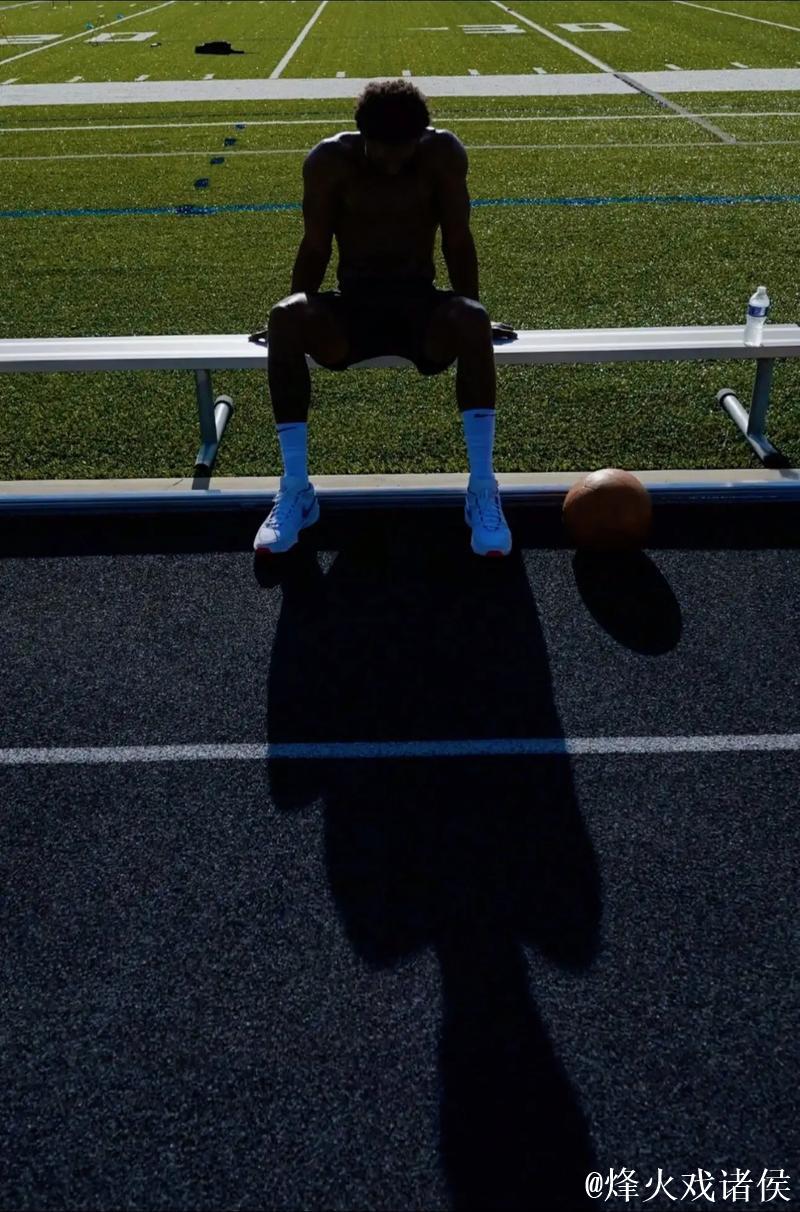 西蒙斯背伤痊愈 将全力投入训练营 西蒙斯背伤痊愈 将全力投入训练营