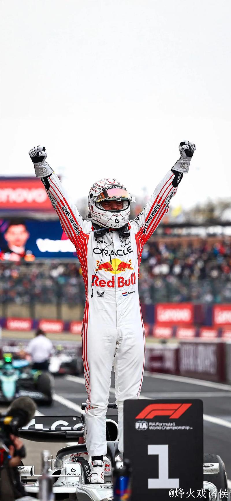 F1拉斯维加斯站排位赛:诺里斯夺杆位,维斯塔潘位居第二 F1拉斯维加斯站排位赛:诺里斯夺杆位,维斯塔潘位居第二